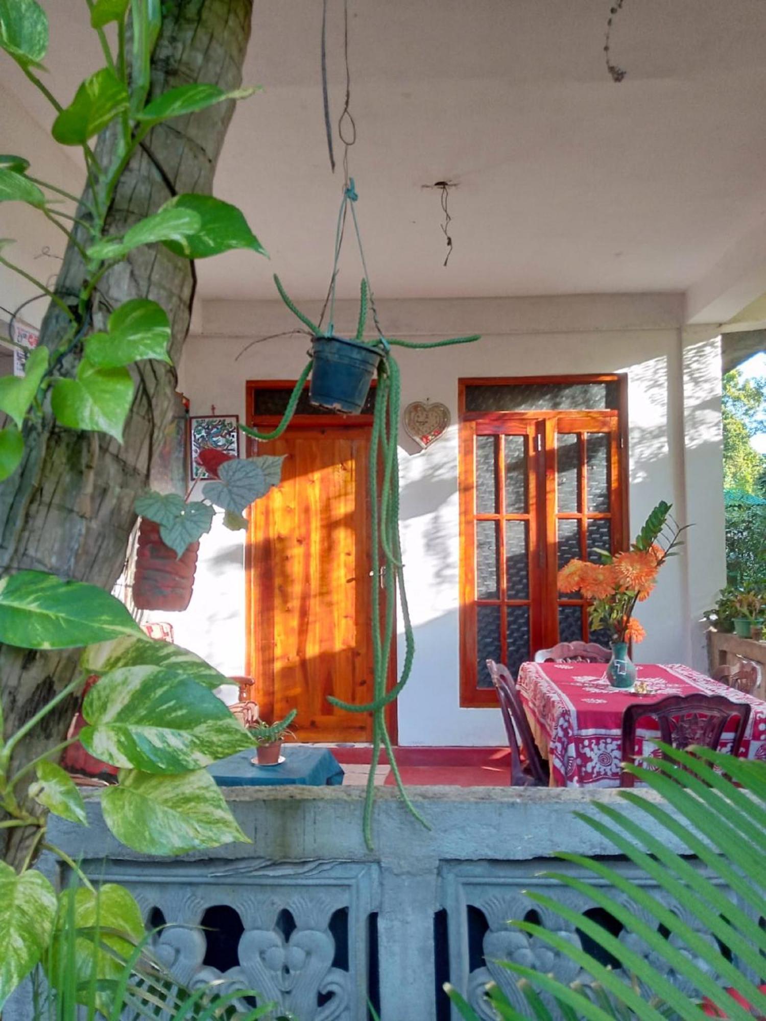 Nelum Home Stay Sigiriya Buitenkant foto